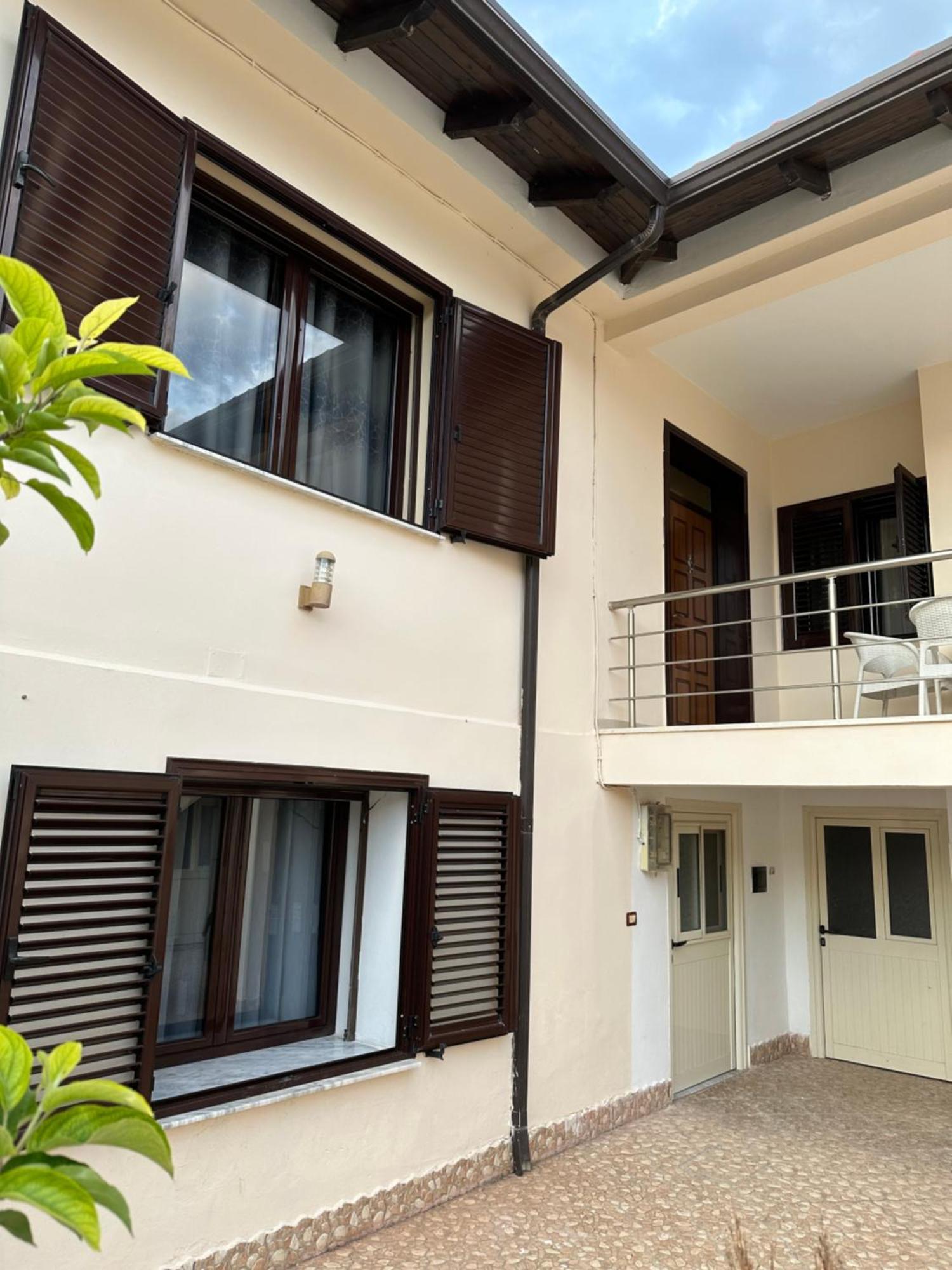 Elby Apartments Berati Exterior foto